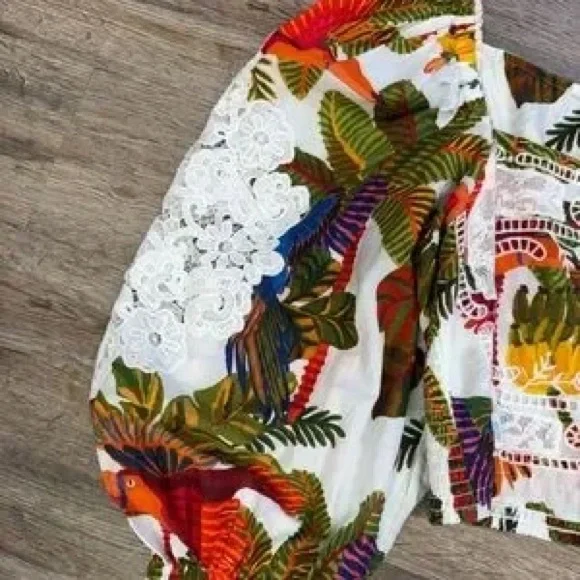 NWT Farm Rio Forest Birds crochet and guipure lace Cropped Blouse Size L - Picture 13 of 16